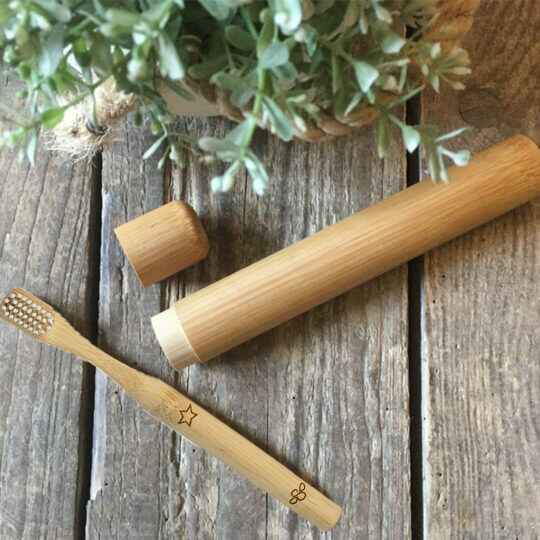 Bamboe koker voor tandenborstel