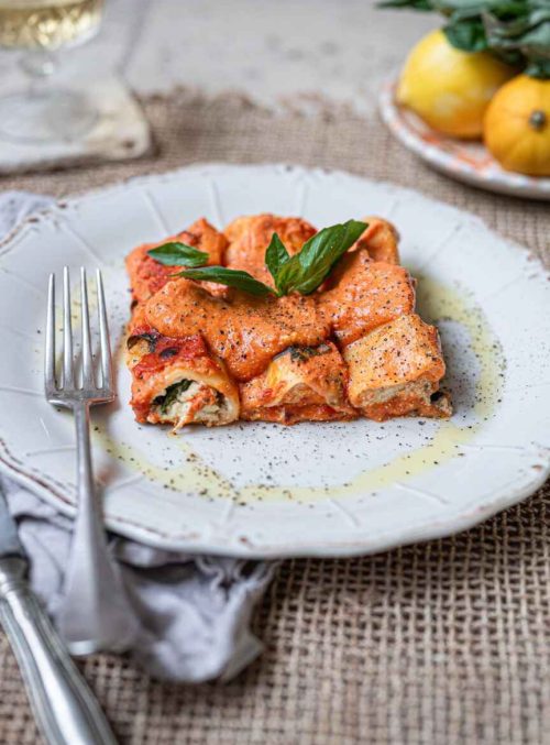 Cannelloni met citroen, ricotta en een romige tomatensaus